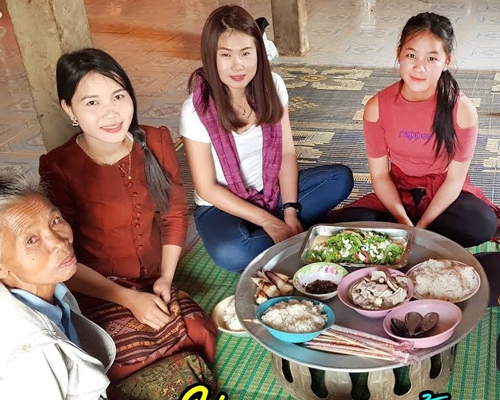 ພາເຂົ້າລາວ